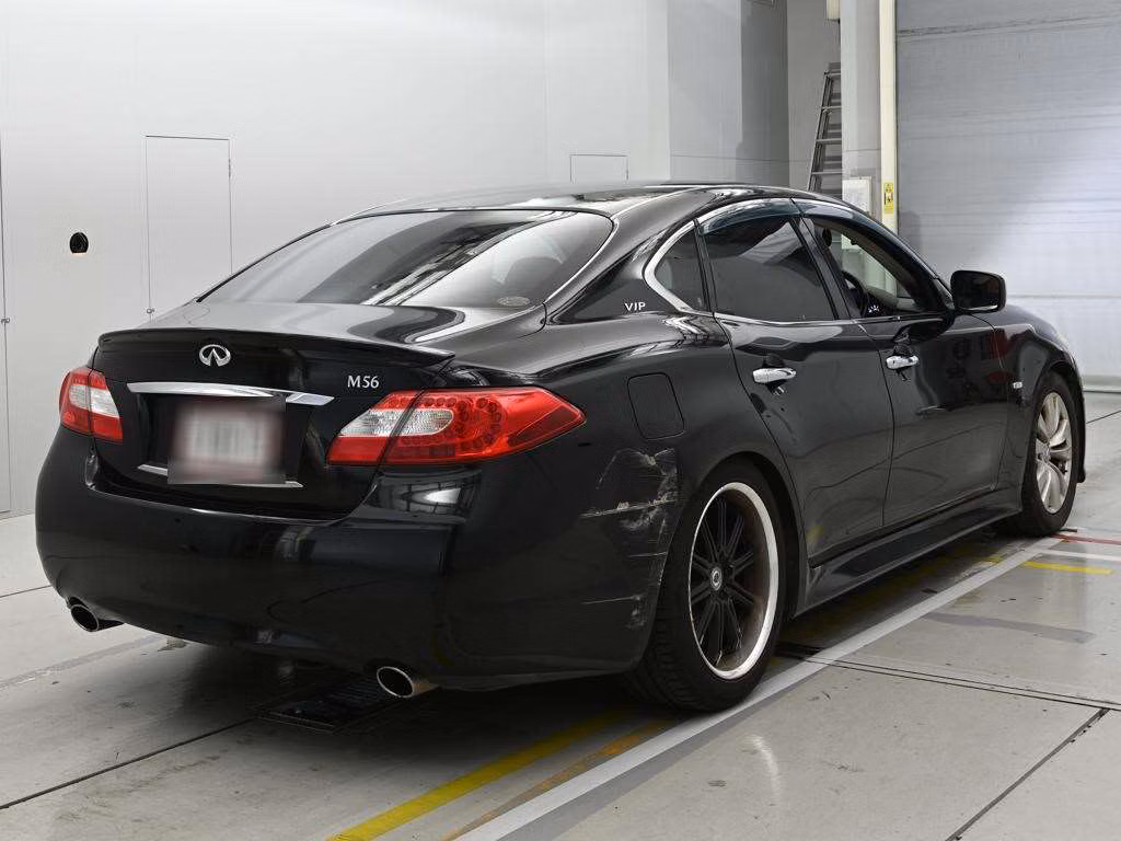 NISSAN FUGA