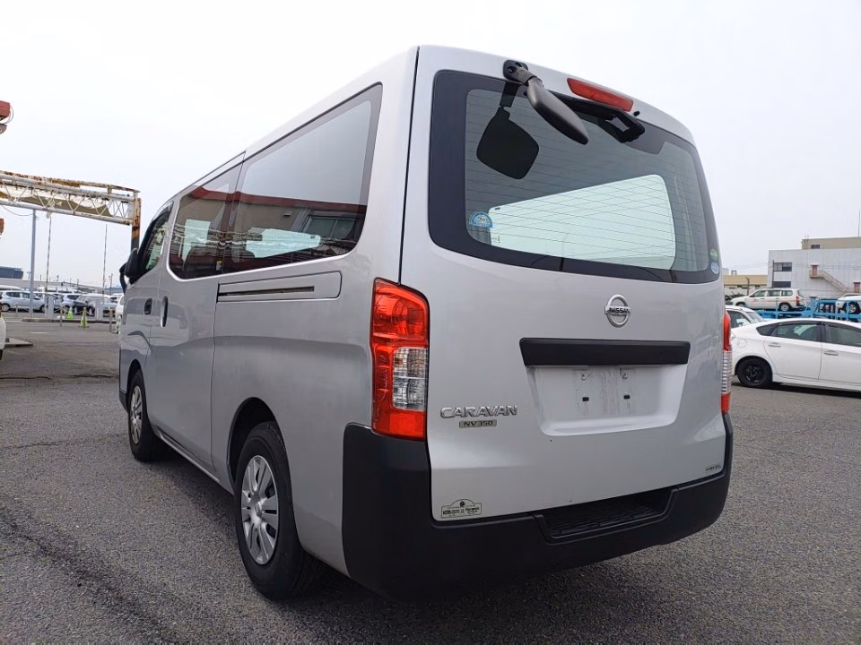 NISSAN NV350 CARAVAN
