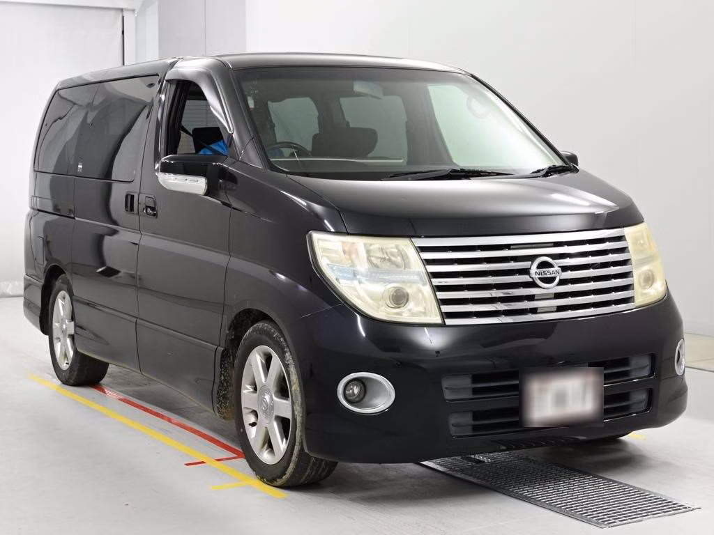 NISSAN ELGRAND