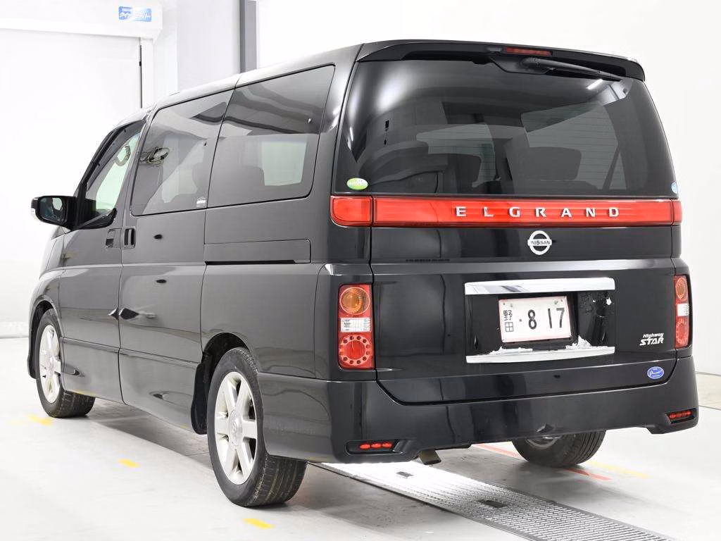 NISSAN ELGRAND