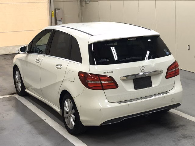 MERCEDES-BENZ B-CLASS