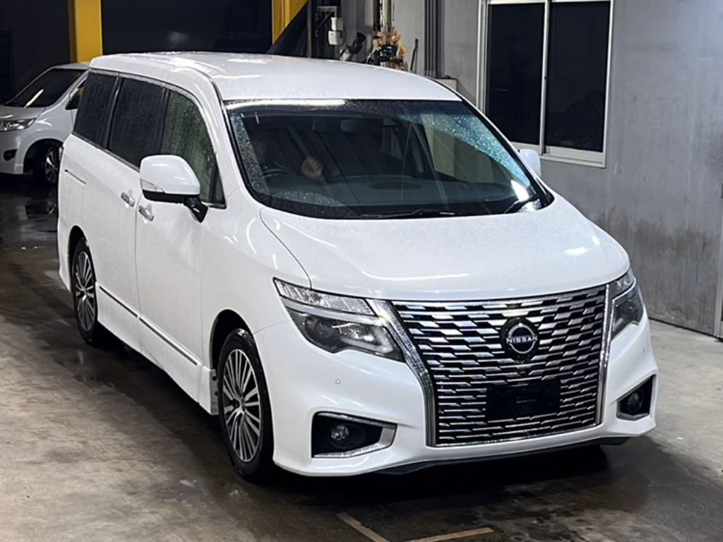 NISSAN ELGRAND
