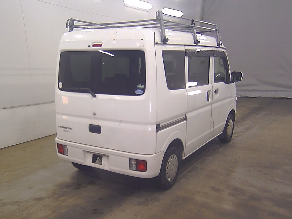 MITSUBISHI MINICAB