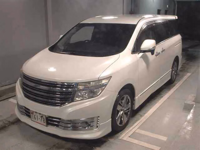 NISSAN ELGRAND
