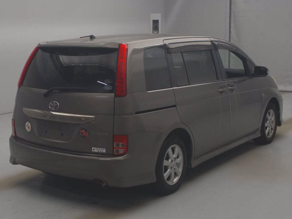 TOYOTA ISIS