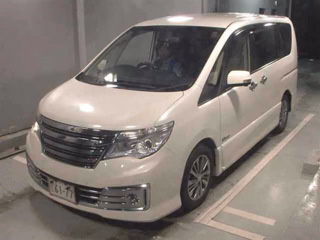 NISSAN SERENA