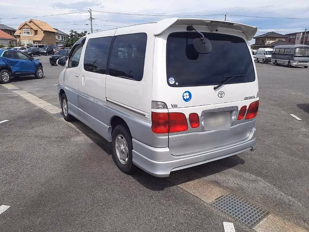 TOYOTA GRANVIA