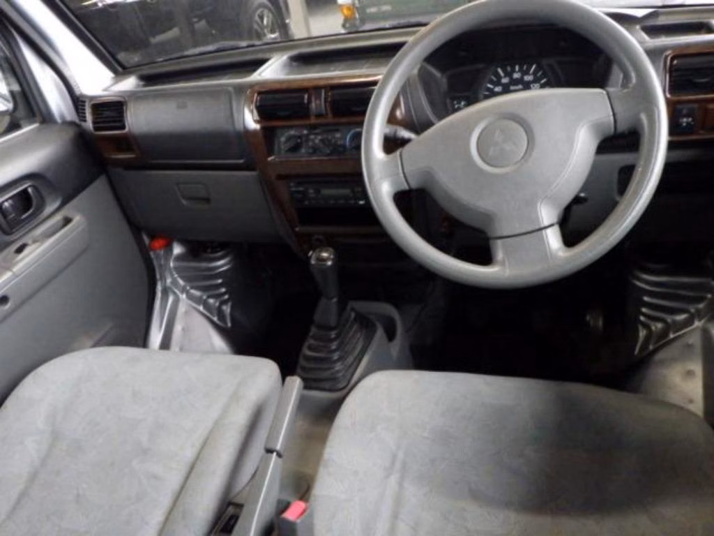 MITSUBISHI MINICAB