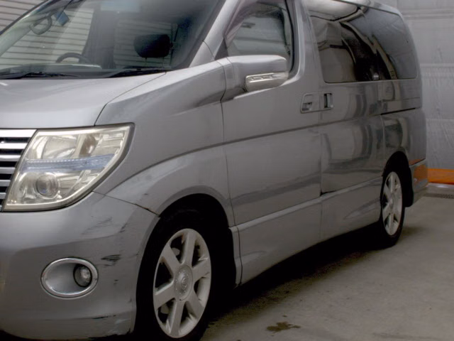 NISSAN ELGRAND