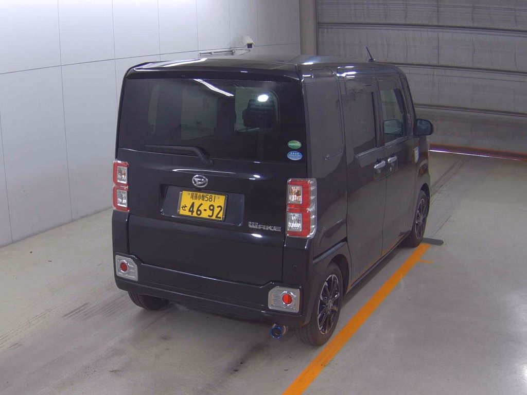 DAIHATSU WAKE
