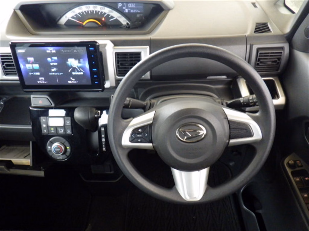 DAIHATSU WAKE