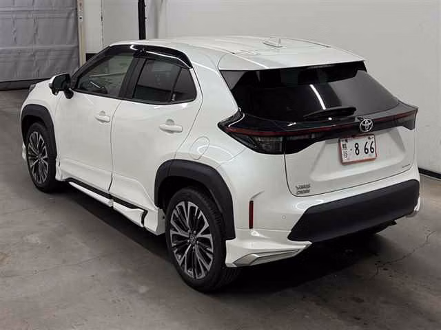 TOYOTA YARIS CROSS