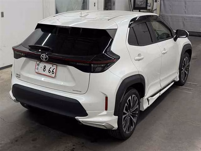 TOYOTA YARIS CROSS