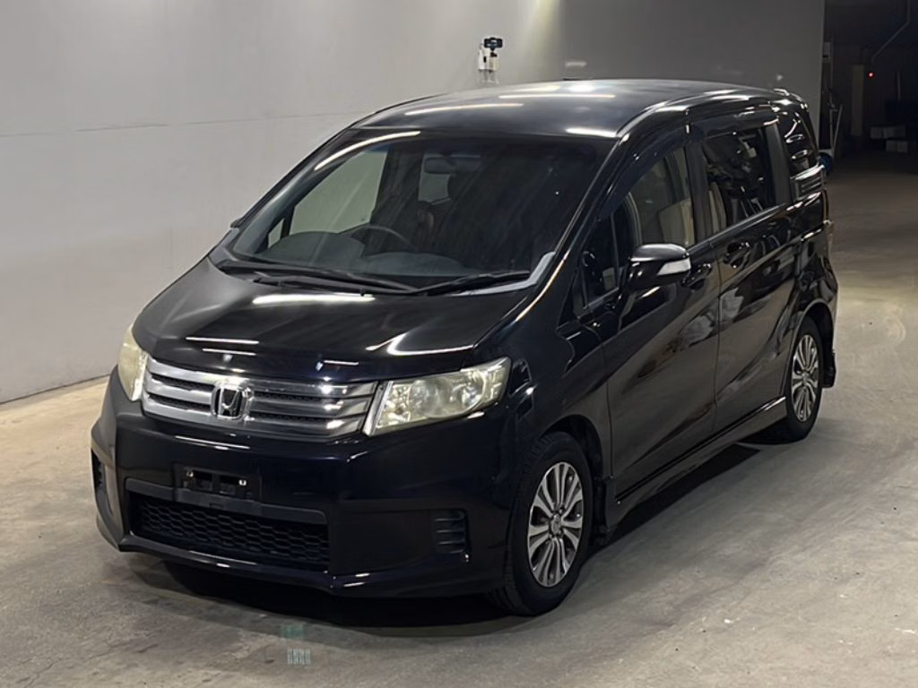 HONDA FREED SPIKE