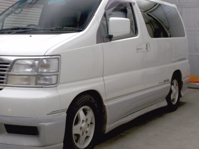 NISSAN ELGRAND