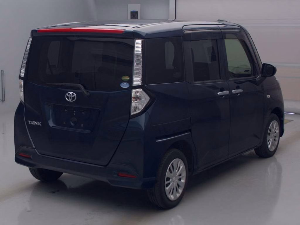 TOYOTA TANK