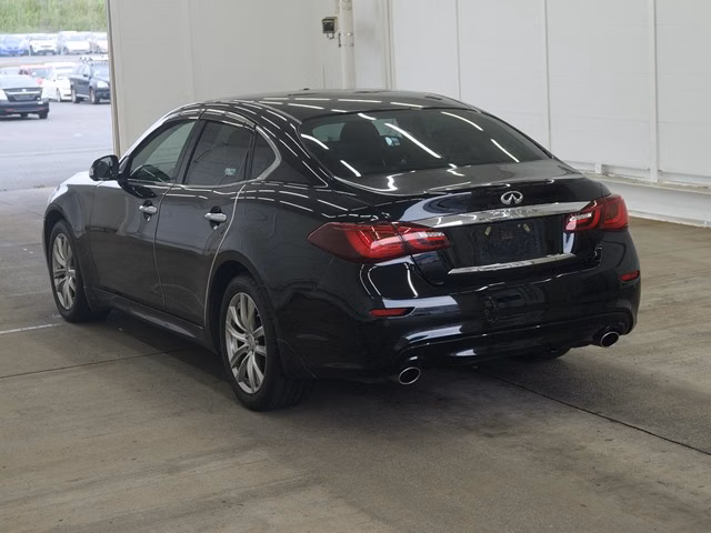 NISSAN FUGA