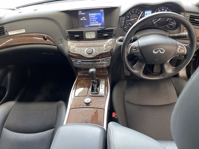 NISSAN FUGA