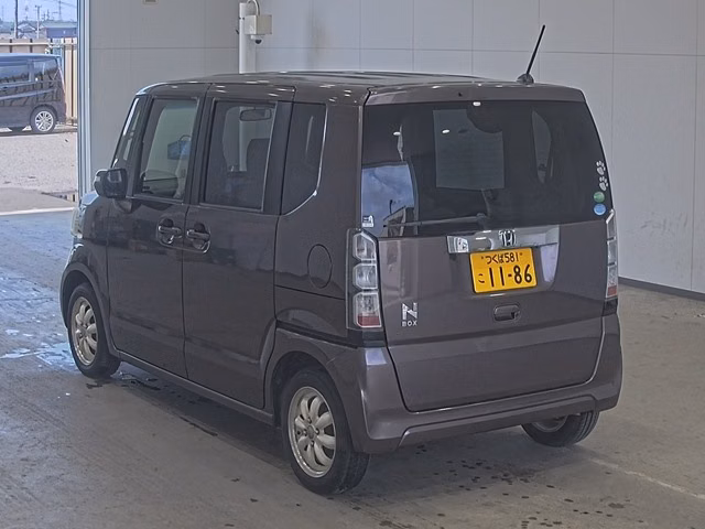 HONDA N-BOX