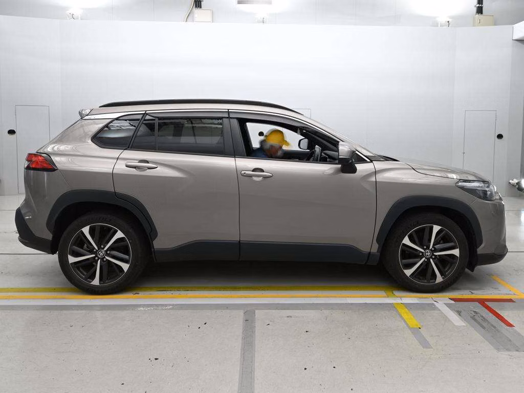 TOYOTA COROLLA CROSS