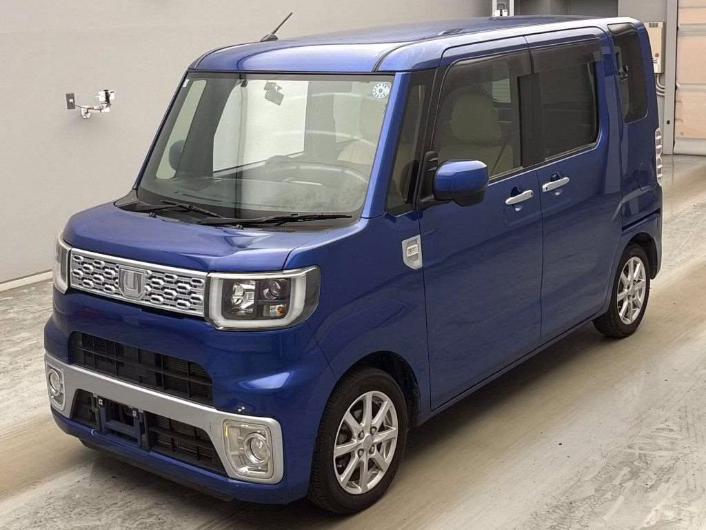 DAIHATSU WAKE