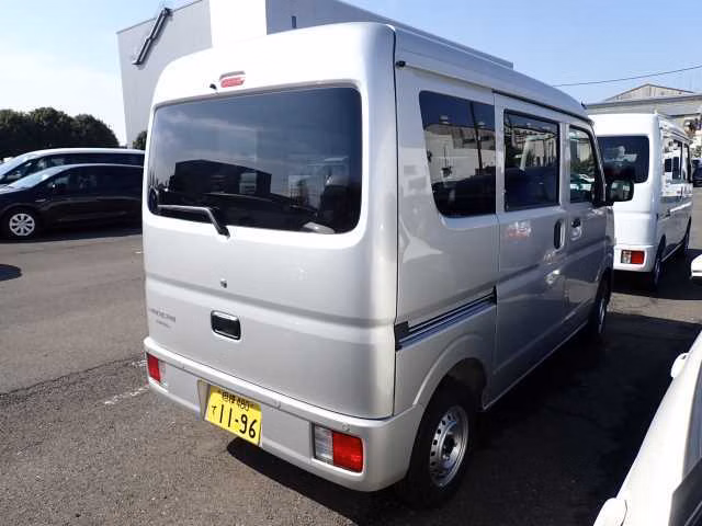 MITSUBISHI MINICAB