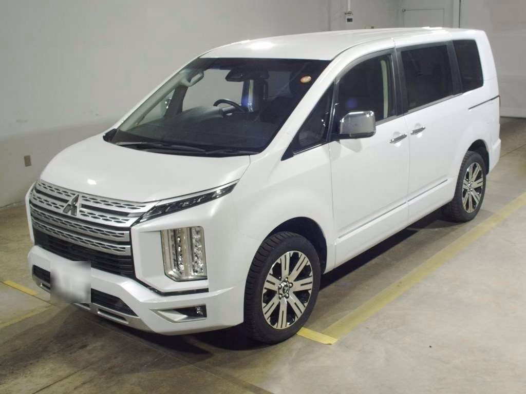 MITSUBISHI DELICA D:5