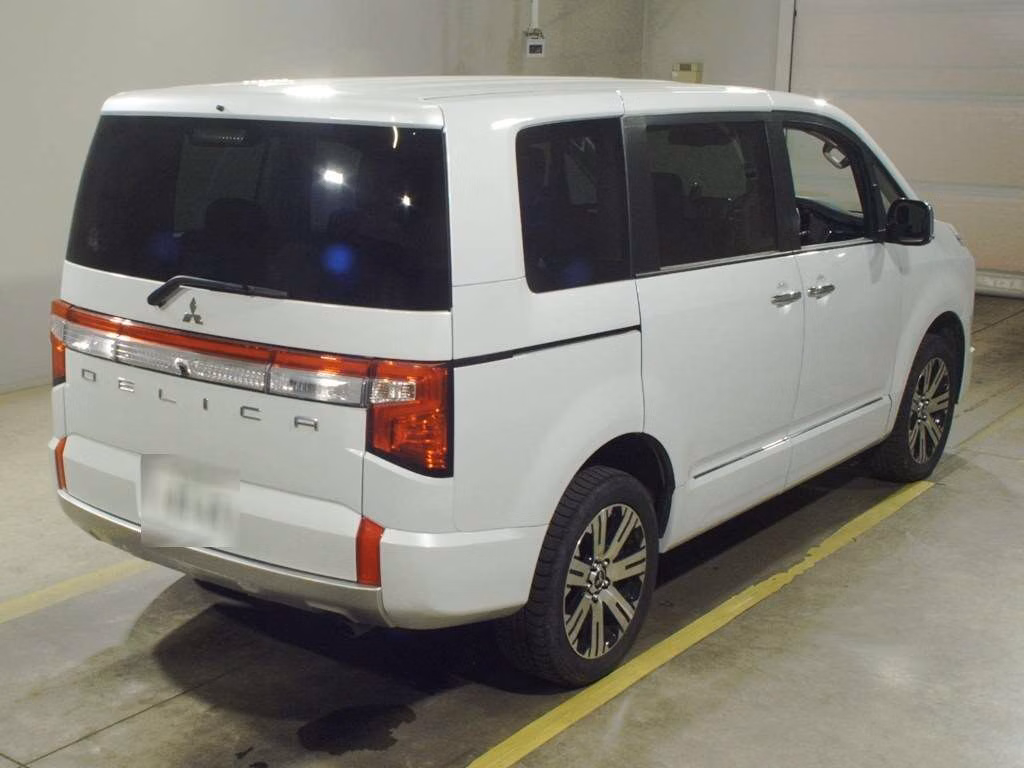 MITSUBISHI DELICA D:5