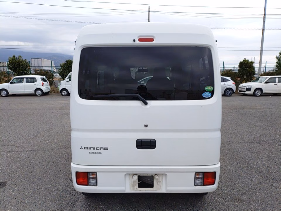 MITSUBISHI MINICAB