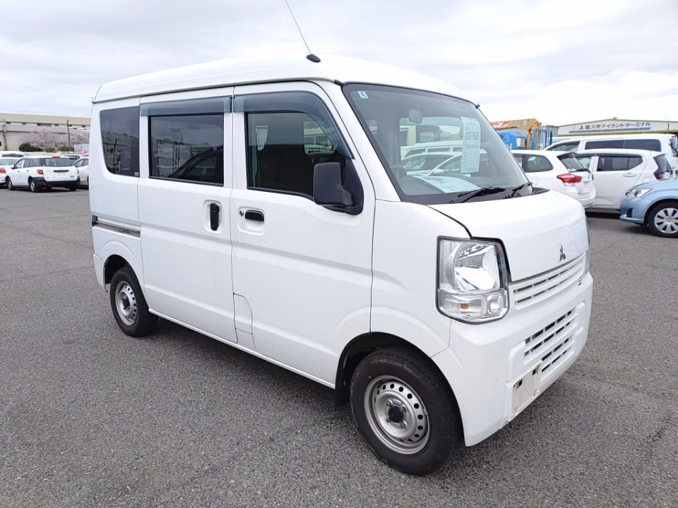 MITSUBISHI MINICAB