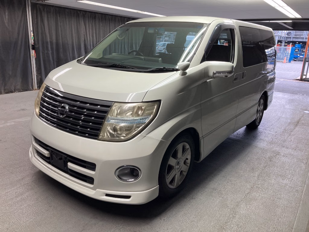 NISSAN ELGRAND