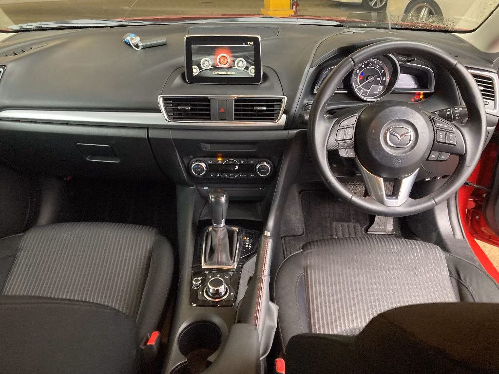 MAZDA AXELA