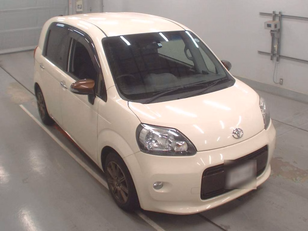 TOYOTA PORTE