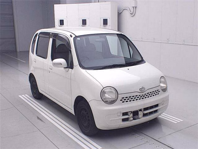 DAIHATSU MOVE LATTE