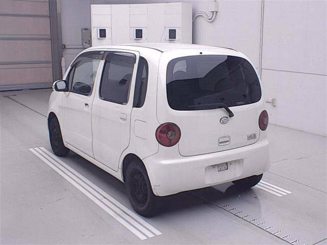 DAIHATSU MOVE LATTE