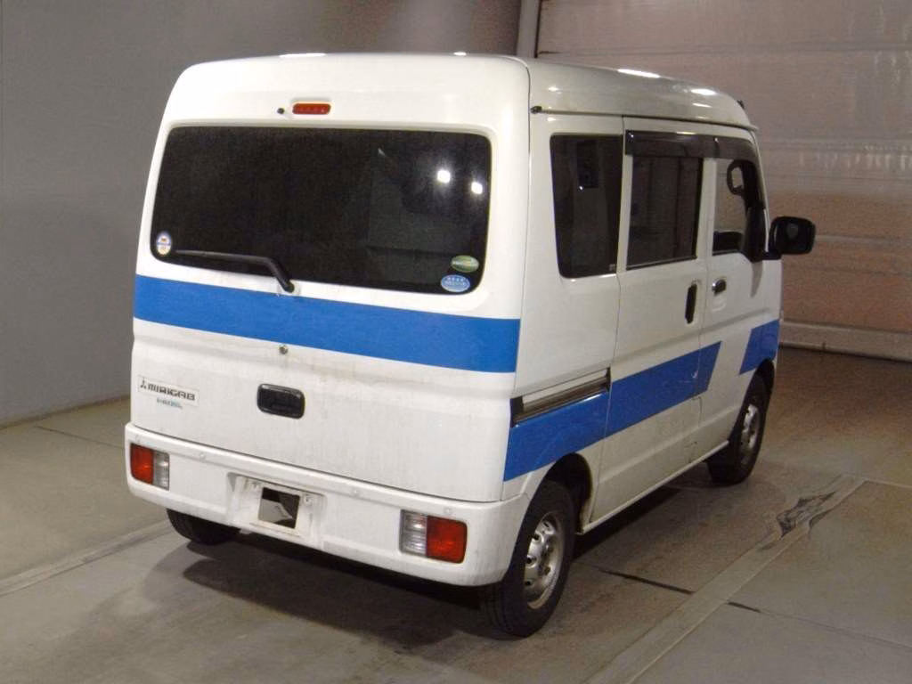 MITSUBISHI MINICAB