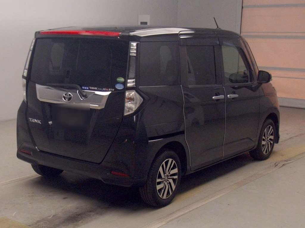 TOYOTA TANK
