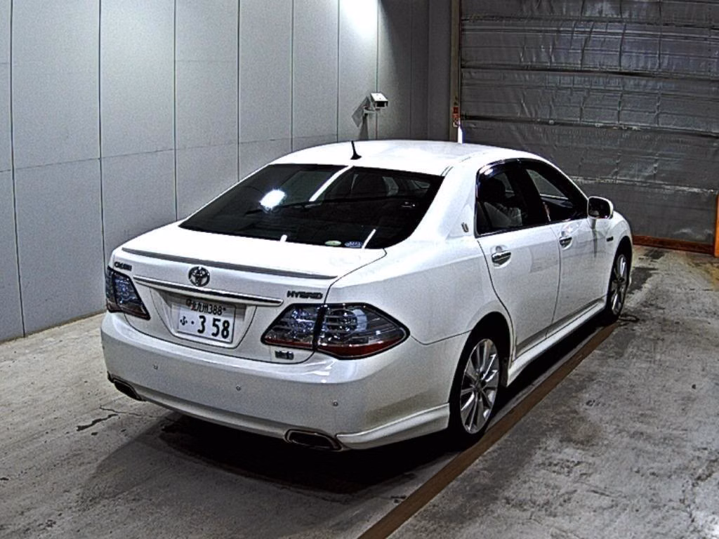 TOYOTA CROWN