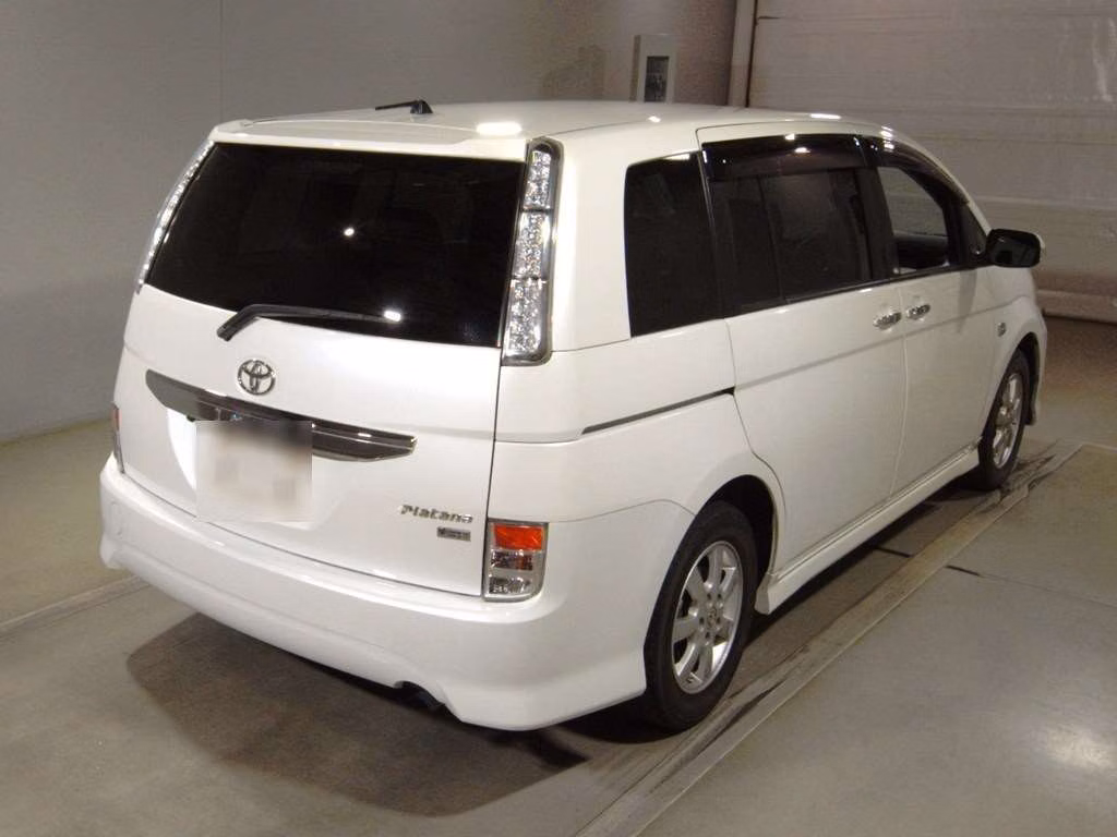 TOYOTA ISIS