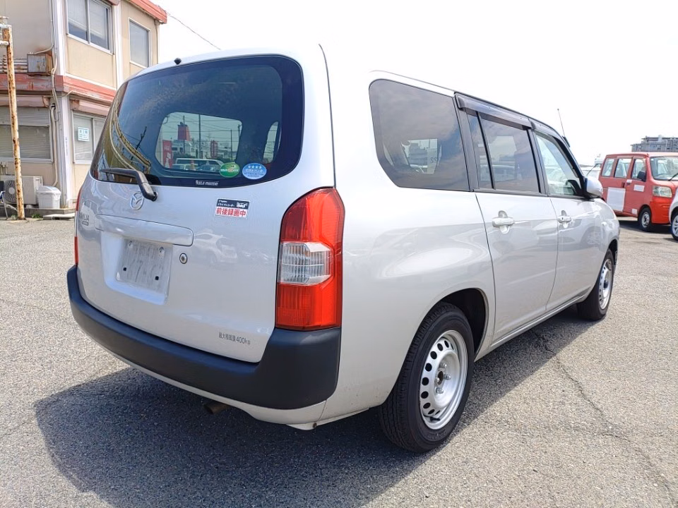 MAZDA FAMILIA