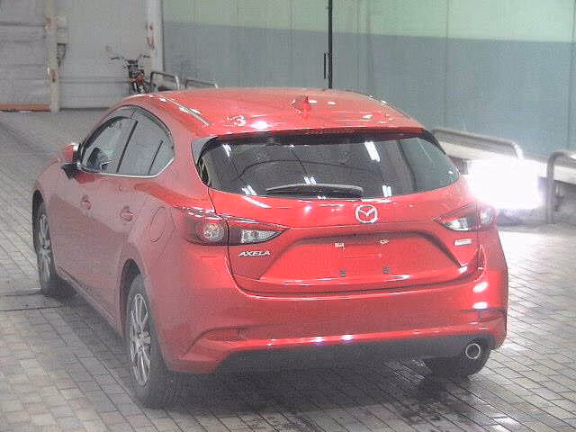 MAZDA AXELA