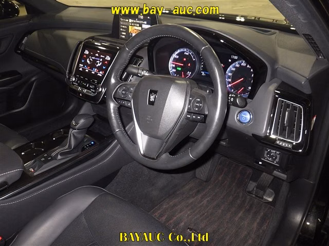 TOYOTA CROWN