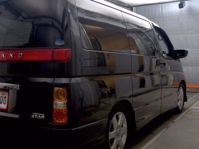 NISSAN ELGRAND