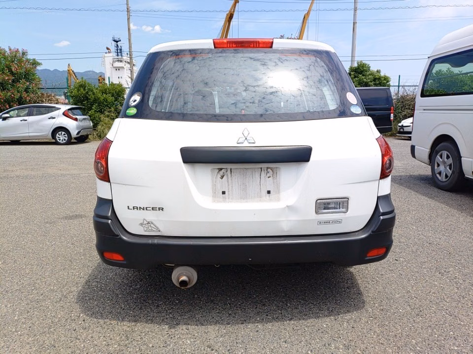 MITSUBISHI LANCER
