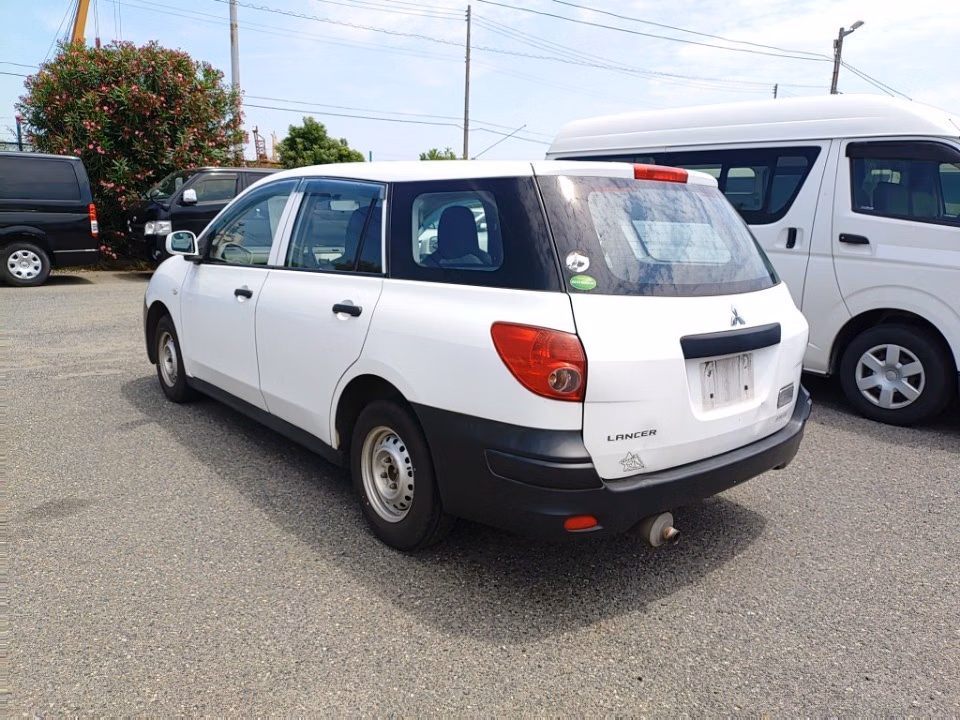 MITSUBISHI LANCER