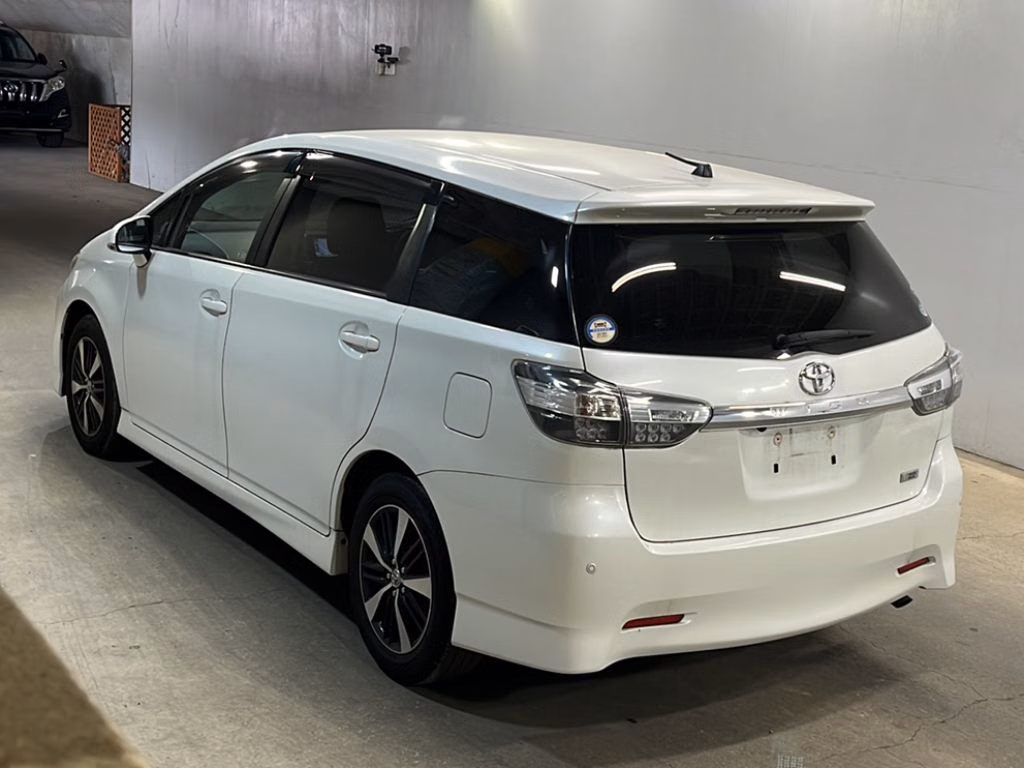 TOYOTA WISH