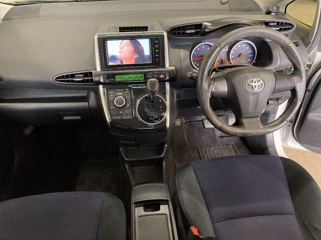 TOYOTA WISH
