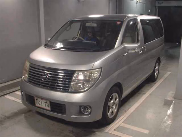 NISSAN ELGRAND