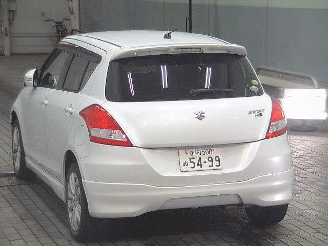 SUZUKI SWIFT
