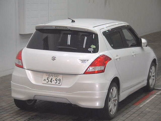 SUZUKI SWIFT